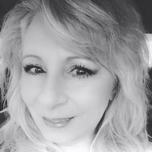 Meet your Posher, Roxy